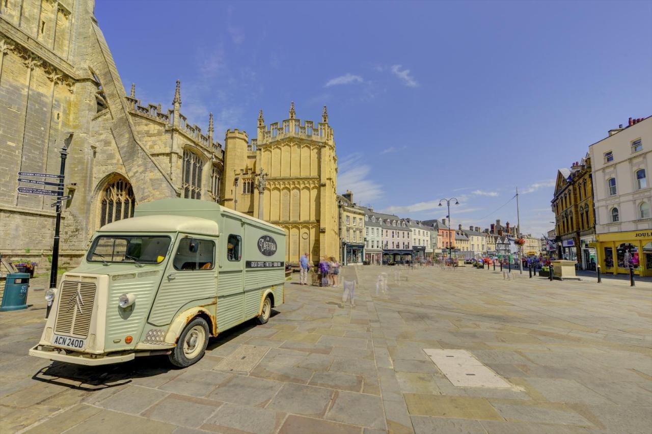 Glevum Lodge - 2 Bedroom Town Centre Apartment Cirencester Buitenkant foto