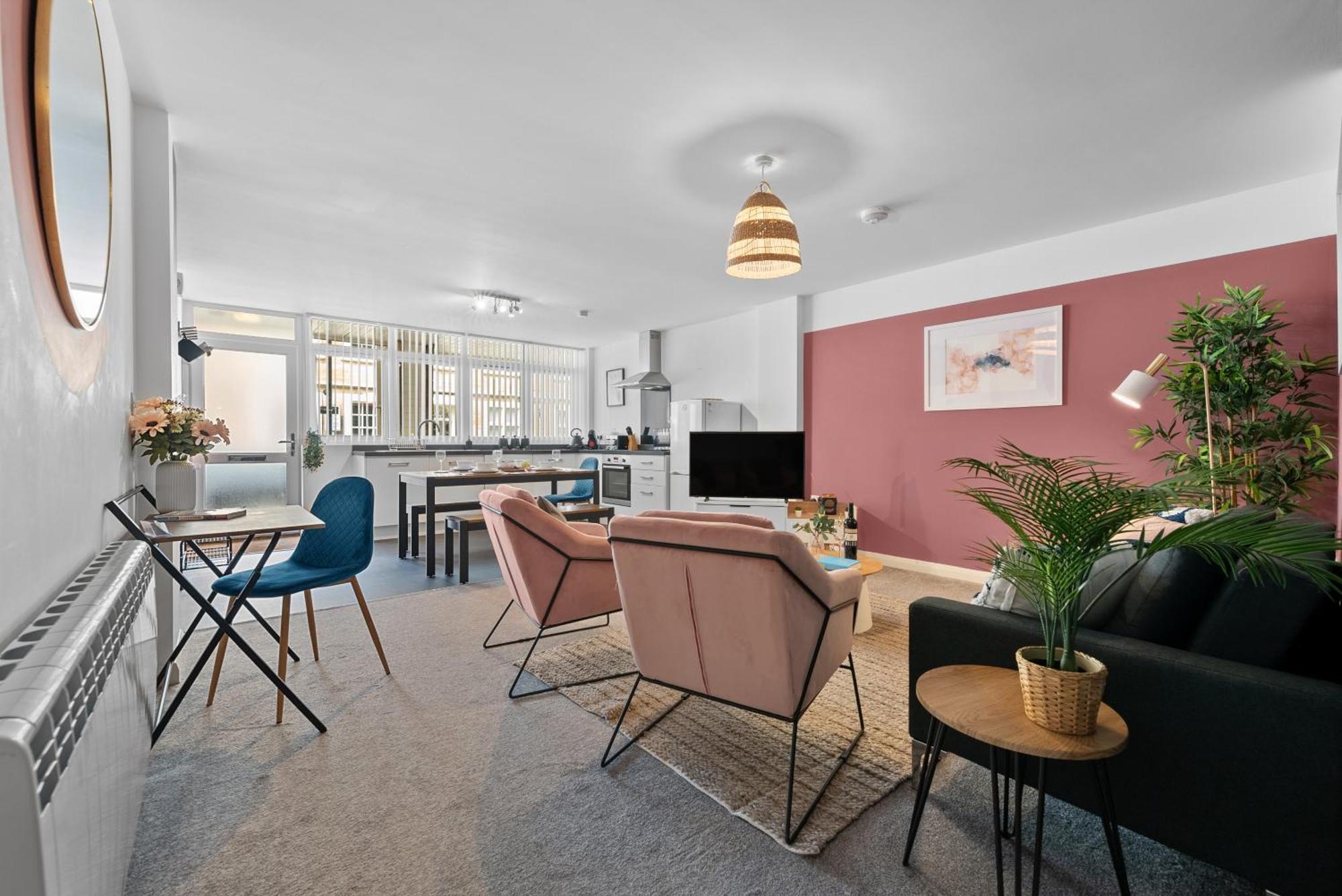 Glevum Lodge - 2 Bedroom Town Centre Apartment Cirencester Buitenkant foto